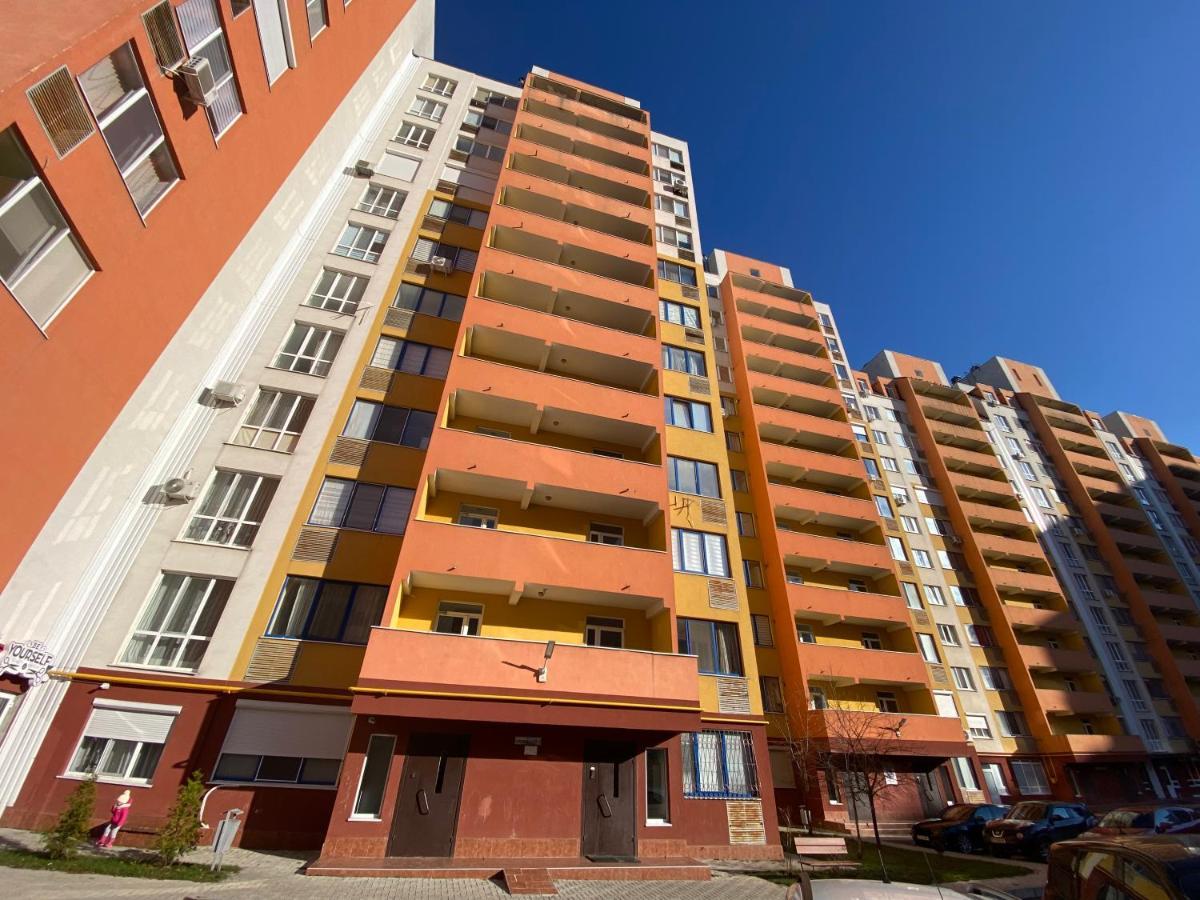 Two Bedroom Large Apartment In Kischinau Exterior foto