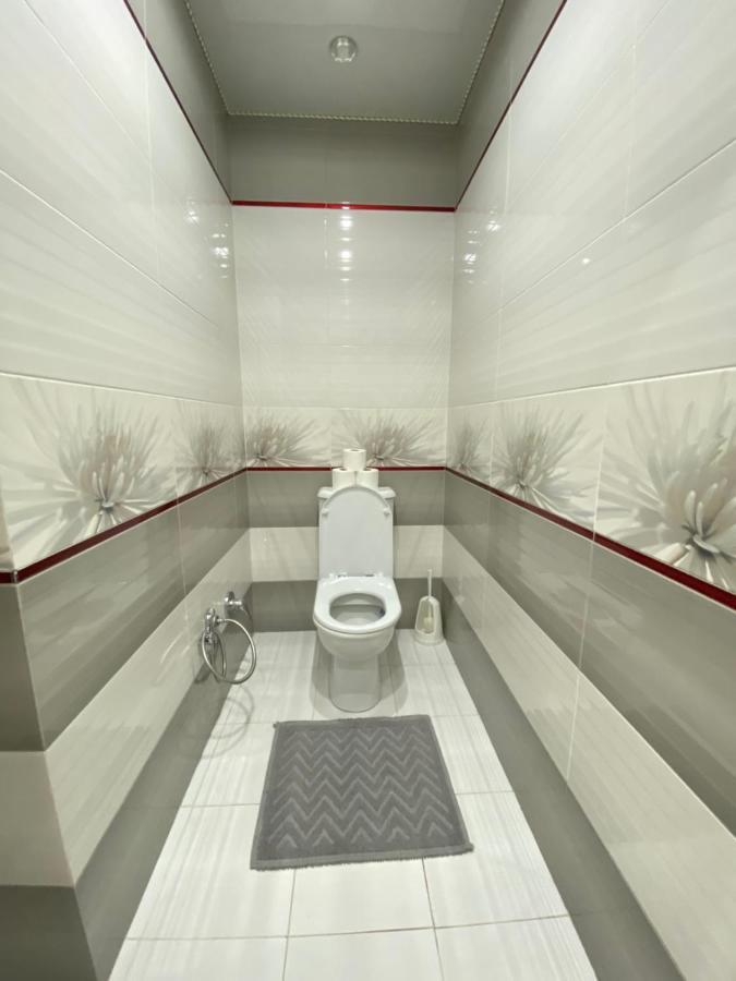 Two Bedroom Large Apartment In Kischinau Exterior foto