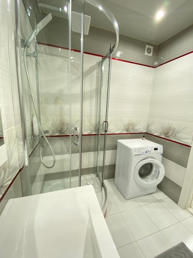 Two Bedroom Large Apartment In Kischinau Exterior foto