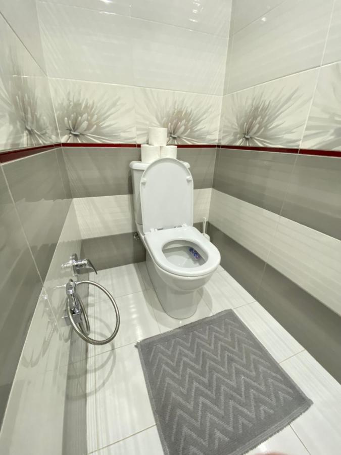 Two Bedroom Large Apartment In Kischinau Exterior foto