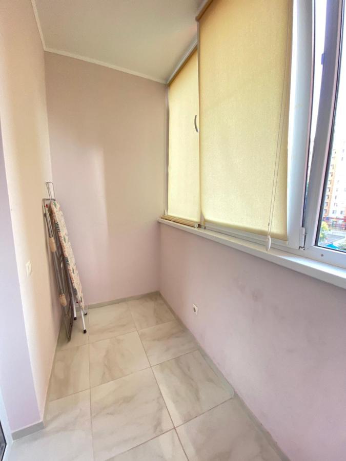 Two Bedroom Large Apartment In Kischinau Exterior foto