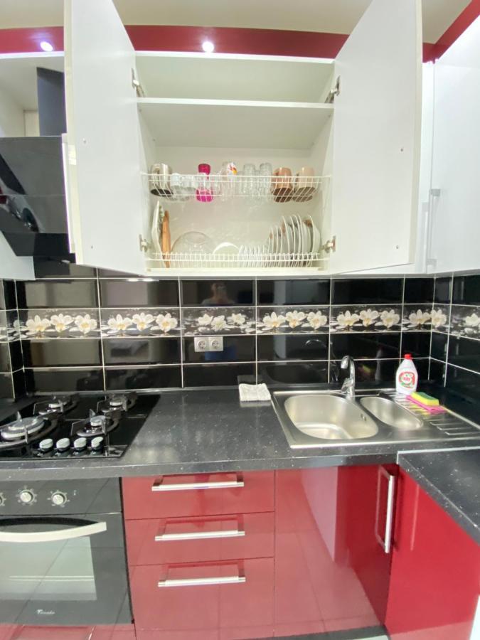 Two Bedroom Large Apartment In Kischinau Exterior foto